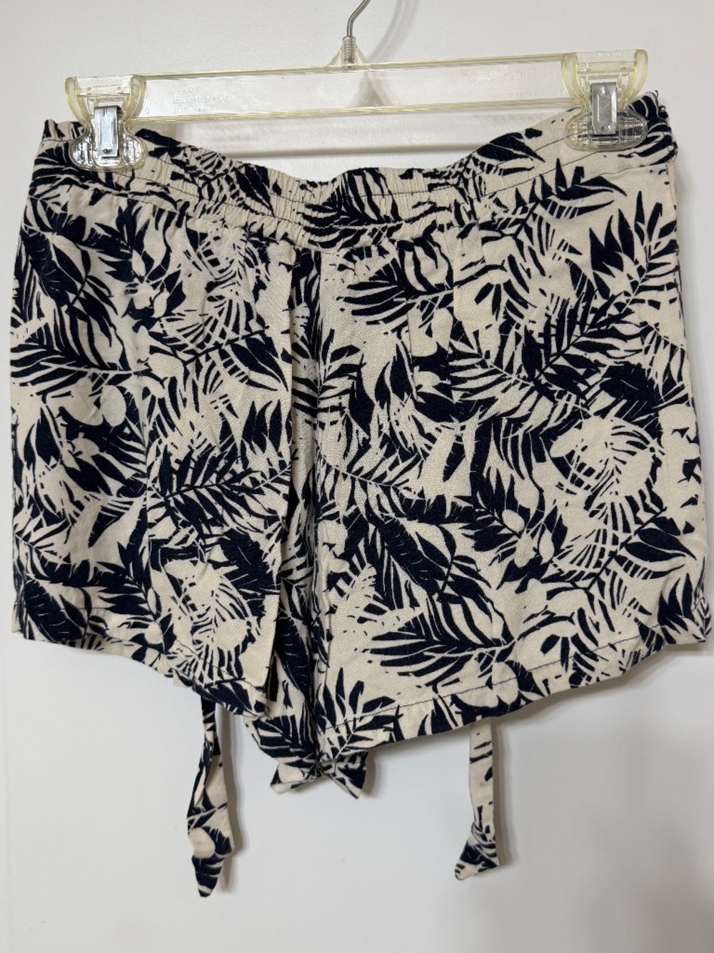 Patterned shorts - Picture 2 of 3